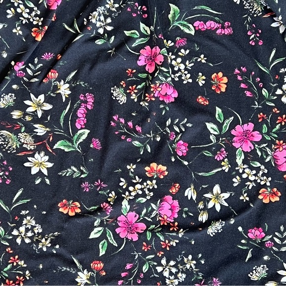 Lily Bleu Girls Floral Cold Shoulder Top Bell Sleeve Black Pink Size 7/8 - Picture 5 of 6